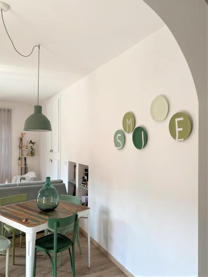 La Casa Di Ringhiera Lejlighed Alba  Eksteriør billede
