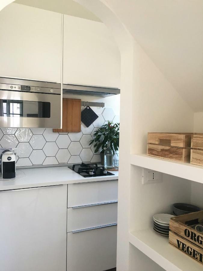 La Casa Di Ringhiera Lejlighed Alba  Eksteriør billede