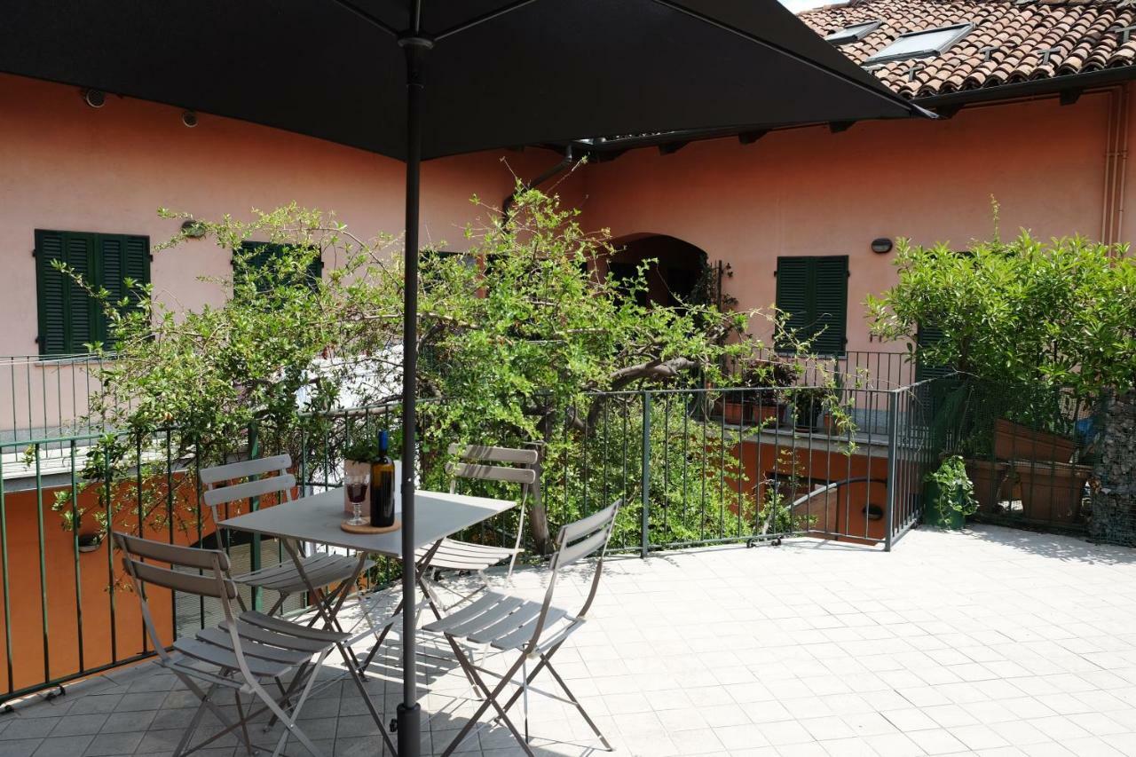La Casa Di Ringhiera Lejlighed Alba  Eksteriør billede