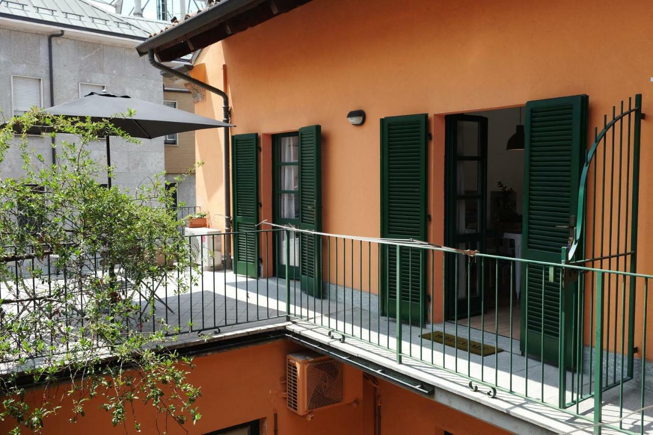 La Casa Di Ringhiera Lejlighed Alba  Eksteriør billede