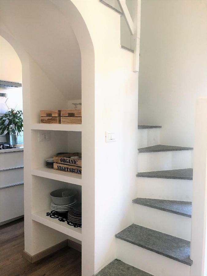 La Casa Di Ringhiera Lejlighed Alba  Eksteriør billede